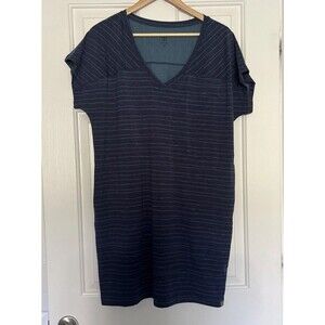Title Nine Dress Size Medium Blue Stripe Performance